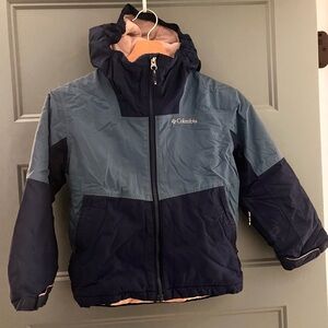 Columbia Kids' Blue and Navy Winter Jacket size XS 6/7 waist gaiter pockets